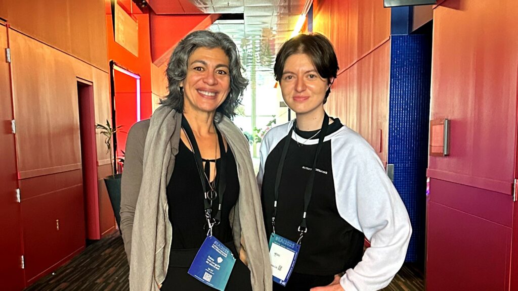 Tania Kontoyanni, présidente de l'UDA, et Chloé-Anne Touma, rédactrice en chef de LES CONNECTEURS
