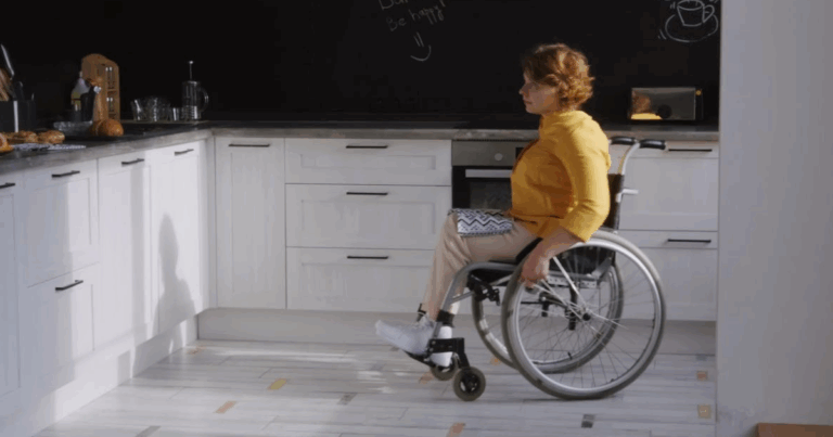 Les personnes handicapées face aux technologies : entre l’aide et le fardeau